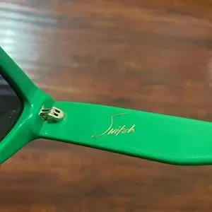 Dezi Switch Sunglasses in Green and Dark Smoke Dezi switch sunglasses - Gem main image 4